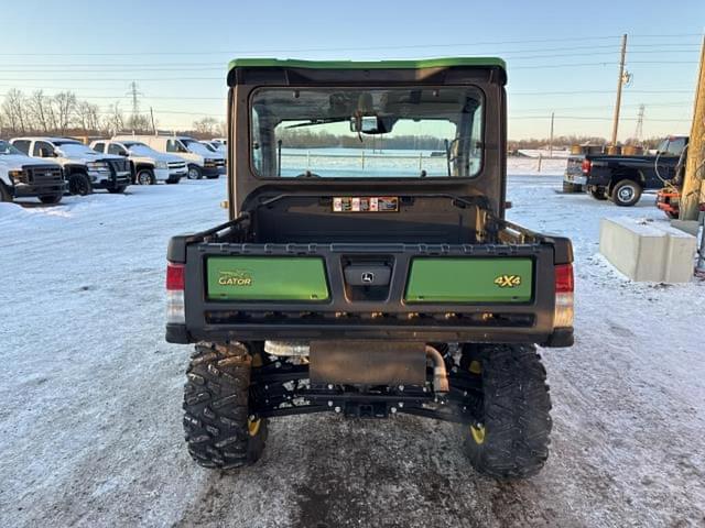 Image of John Deere XUV 835R equipment image 2