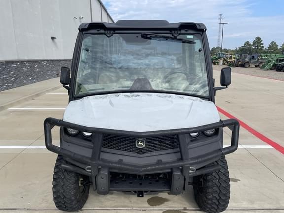Image of John Deere XUV 835R equipment image 2
