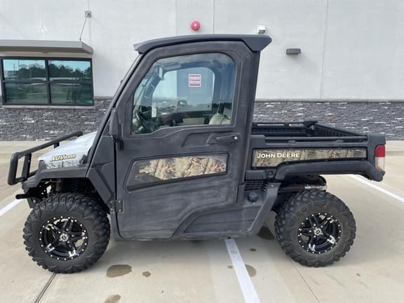 Image of John Deere XUV 835R Primary image