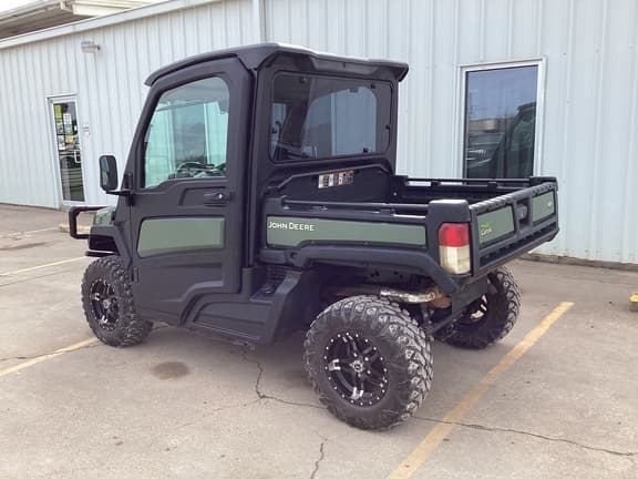Image of John Deere XUV 835R equipment image 2