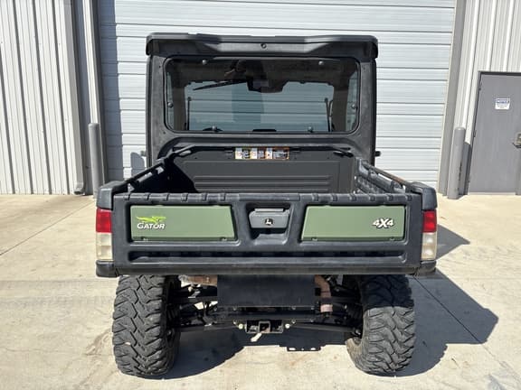 Image of John Deere XUV 835R equipment image 4