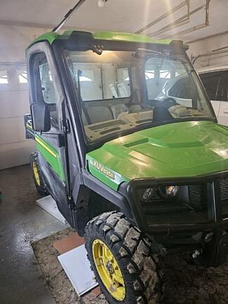 Image of John Deere XUV 835R equipment image 1