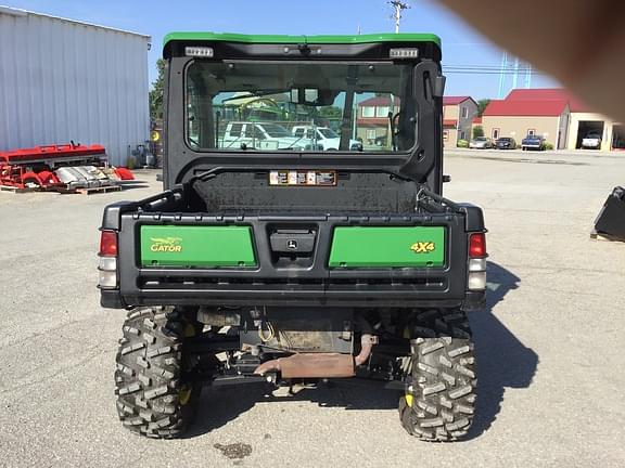 Image of John Deere XUV 835R equipment image 2