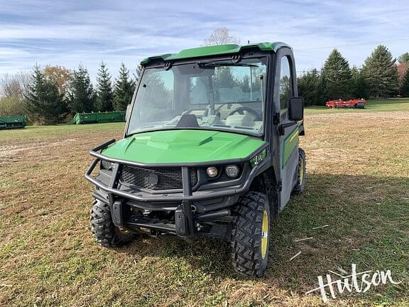 Image of John Deere XUV 835R equipment image 1