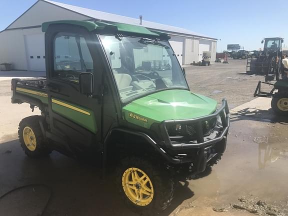 Image of John Deere XUV 835R equipment image 1