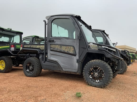 Main image John Deere XUV 835R