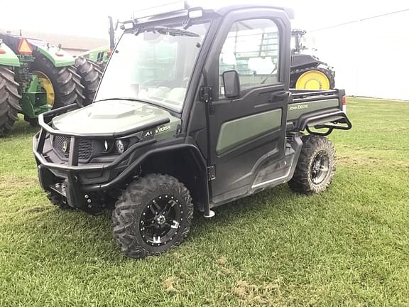 Image of John Deere XUV 835R Primary image