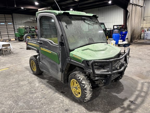 2019 John Deere XUV 835R Equipment Image0