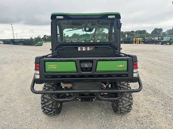 Image of John Deere XUV 835R equipment image 3