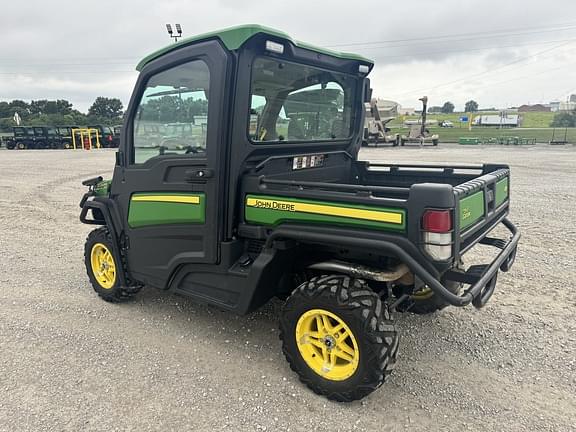 Image of John Deere XUV 835R equipment image 4