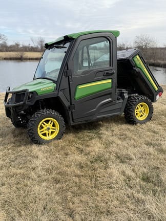 2019 John Deere XUV 835R Equipment Image0