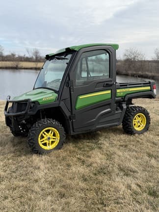 Image of John Deere XUV 835R equipment image 3