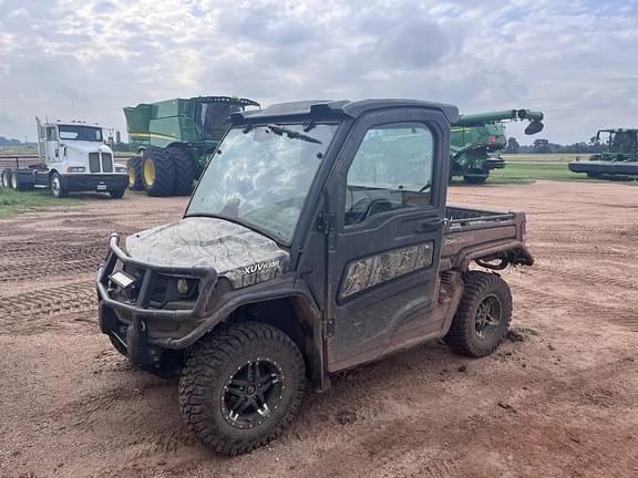 Image of John Deere XUV 835R Primary image
