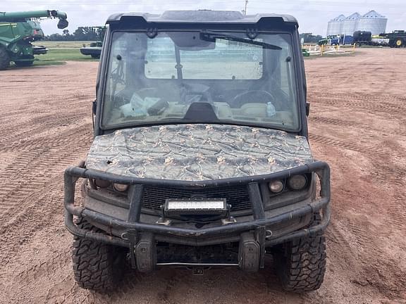 Image of John Deere XUV 835R equipment image 1