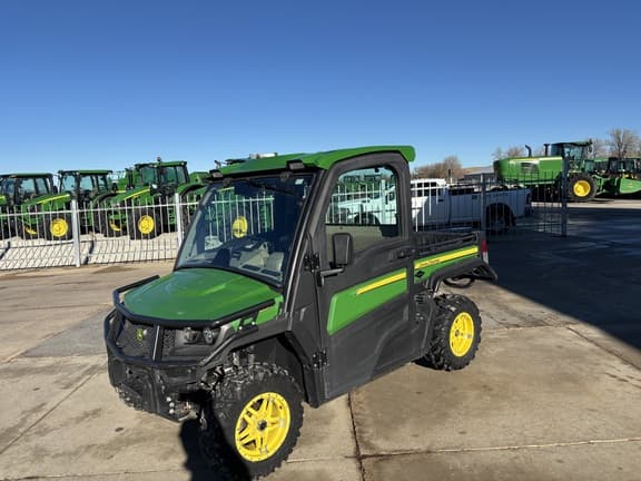 Image of John Deere XUV 835R equipment image 1