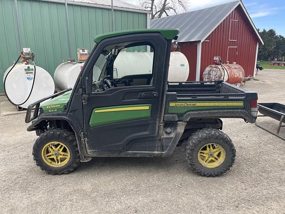 Image of John Deere XUV 835R Primary image