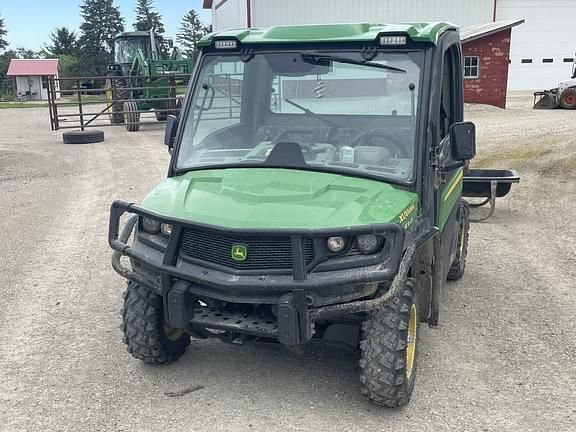 Image of John Deere XUV 835R equipment image 4