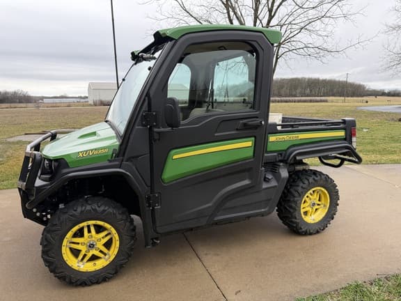 Image of John Deere XUV 835R Primary image