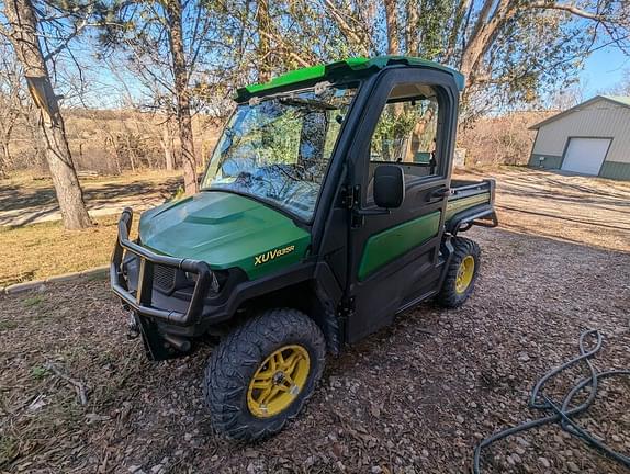 Image of John Deere XUV 835R equipment image 1