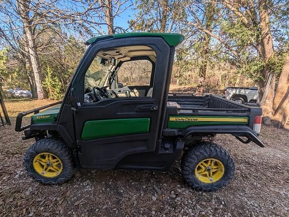 Image of John Deere XUV 835R Primary image