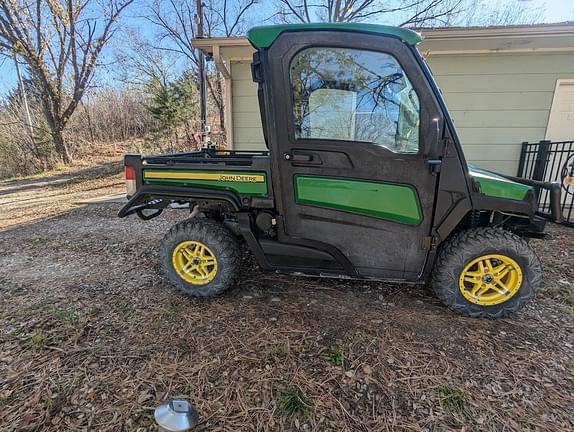 Image of John Deere XUV 835R equipment image 4