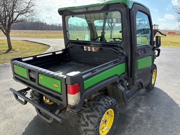 Image of John Deere XUV 835R equipment image 4