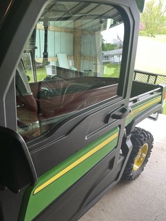 Main image John Deere XUV 835R