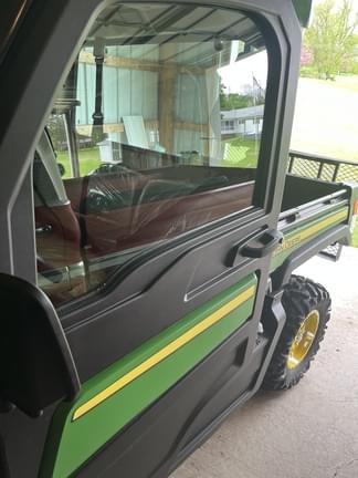 Main image John Deere XUV 835R