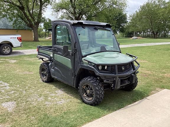 Image of John Deere XUV 835R equipment image 4