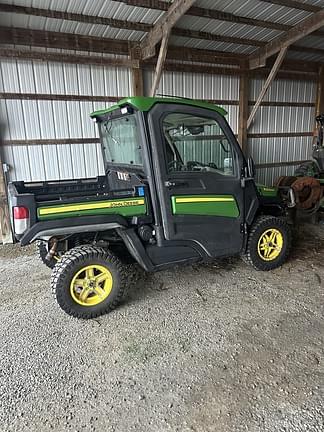 Image of John Deere XUV 835R Primary image