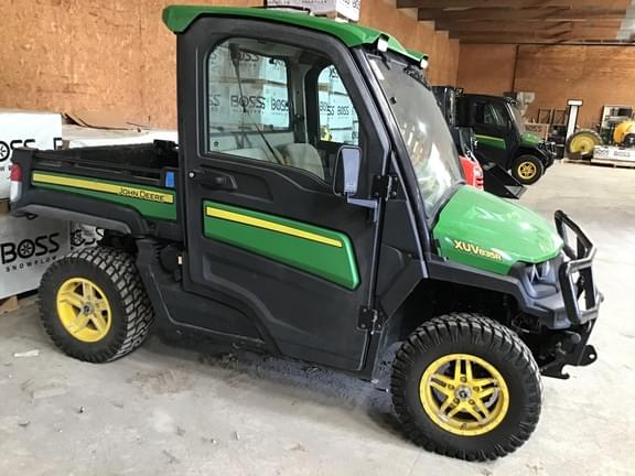 Image of John Deere XUV 835R equipment image 3