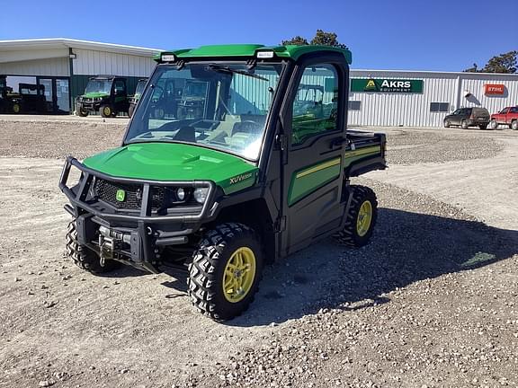 Image of John Deere XUV 835R equipment image 1