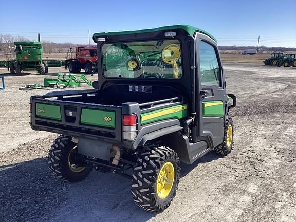 Image of John Deere XUV 835R equipment image 3