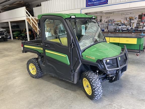 Image of John Deere XUV 835R equipment image 4