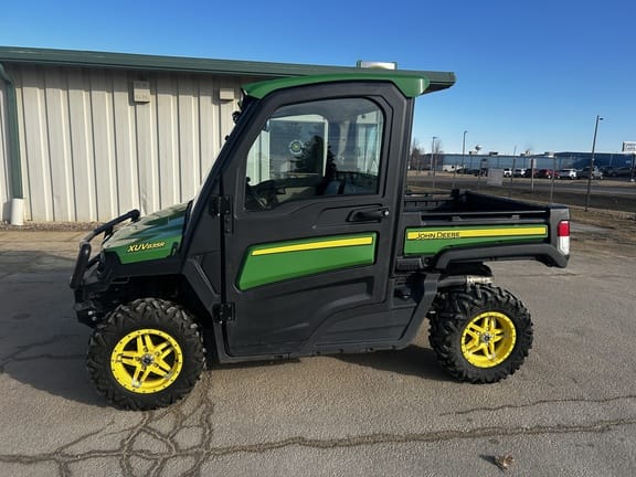2019 John Deere XUV 835R Equipment Image0