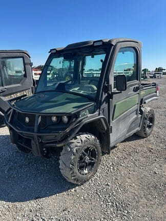 2019 John Deere XUV 835R Equipment Image0