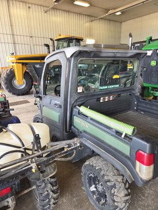 Image of John Deere XUV 835R equipment image 3