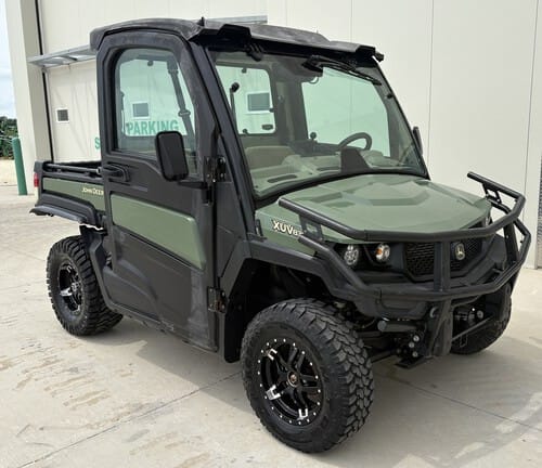 2019 John Deere XUV 835R Equipment Image0