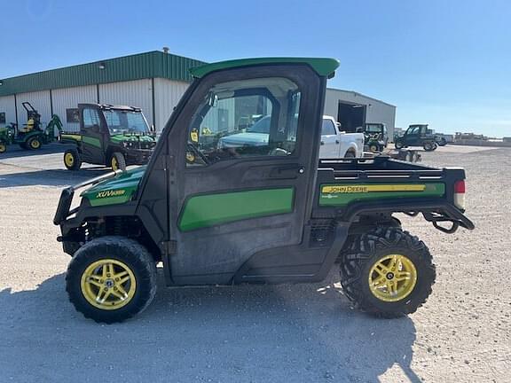 Image of John Deere XUV 835R equipment image 1