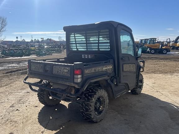 Image of John Deere XUV 835R equipment image 4