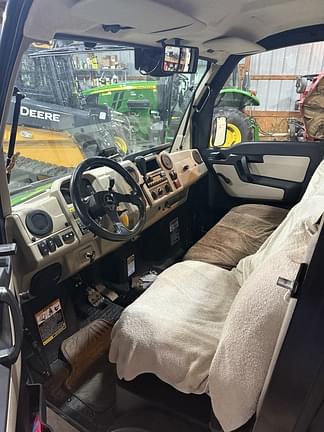 Image of John Deere XUV 835R equipment image 4