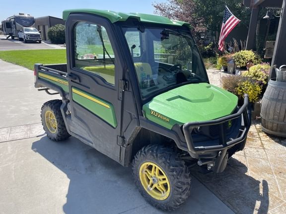 2019 John Deere XUV 835R Equipment Image0