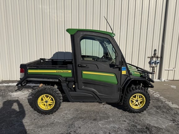 2019 John Deere XUV 835R Equipment Image0