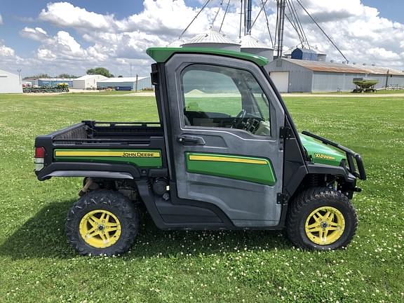 Image of John Deere XUV 835R equipment image 4