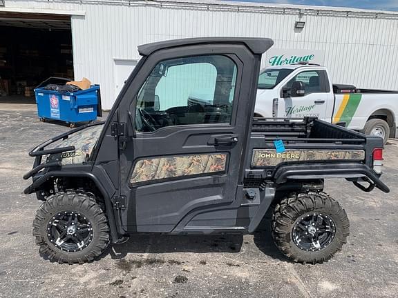 Image of John Deere XUV 835R equipment image 1