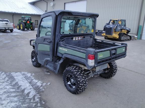 Image of John Deere XUV 835R equipment image 1