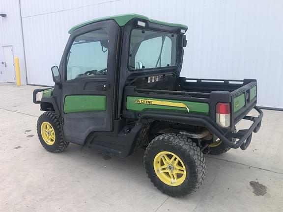 Image of John Deere XUV 835R equipment image 1