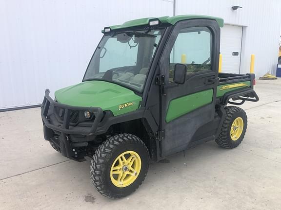 Image of John Deere XUV 835R equipment image 2