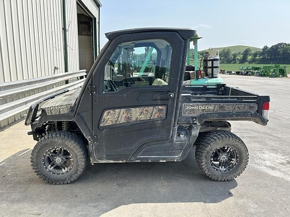 Image of John Deere XUV 835R equipment image 2