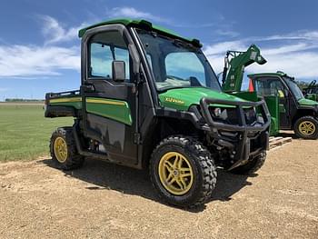 2019 John Deere XUV 835R Equipment Image0